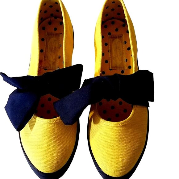 9 West Sport Shoes 7.5 Yellow Canvas Flat Bend Butterfly Black Bow Vintage - Picture 1 of 11